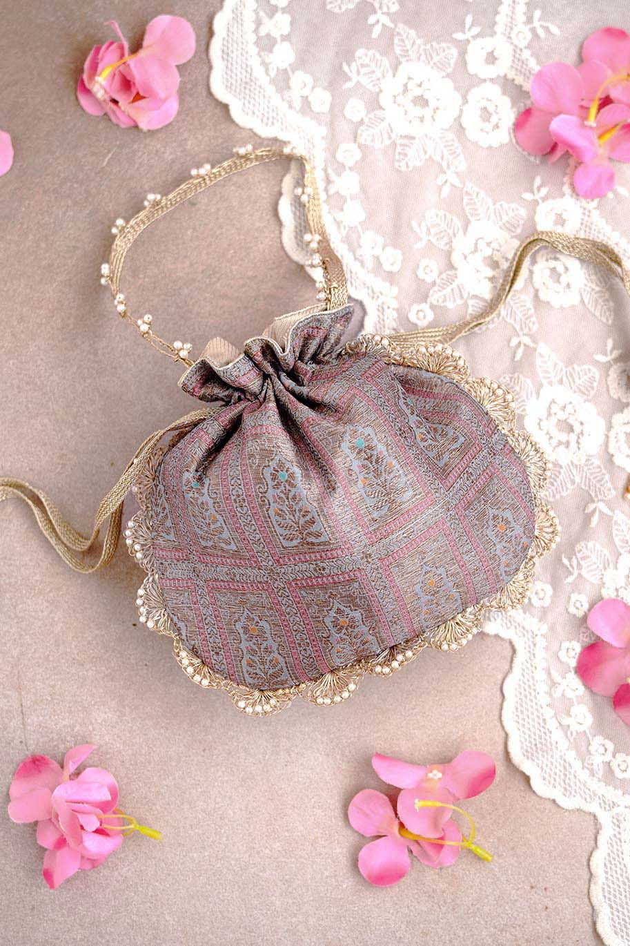 AMYRA Kashi wedding favors - Set of 15