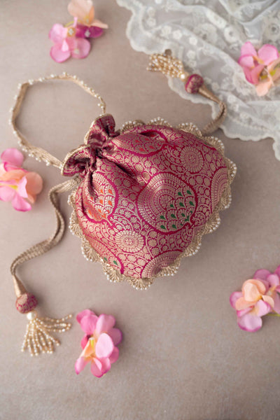 AMYRA Kashi wedding favors - Set of 15