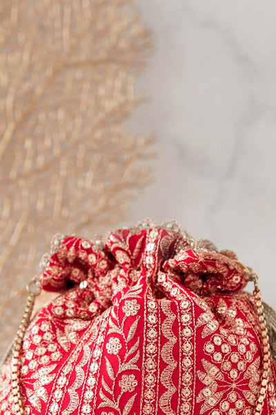 AMYRA Mirai embroidered potli