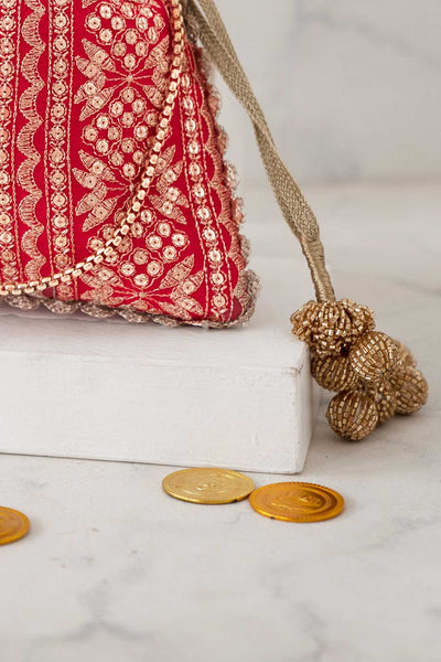 AMYRA Mirai embroidered potli