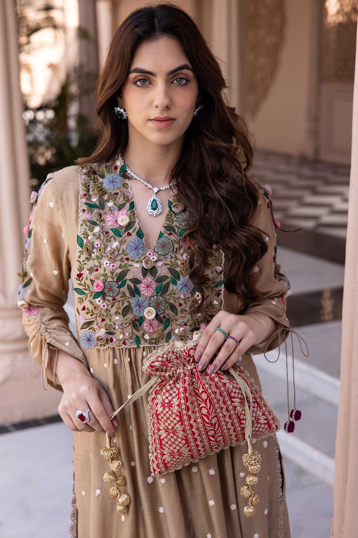 AMYRA Mirai embroidered potli