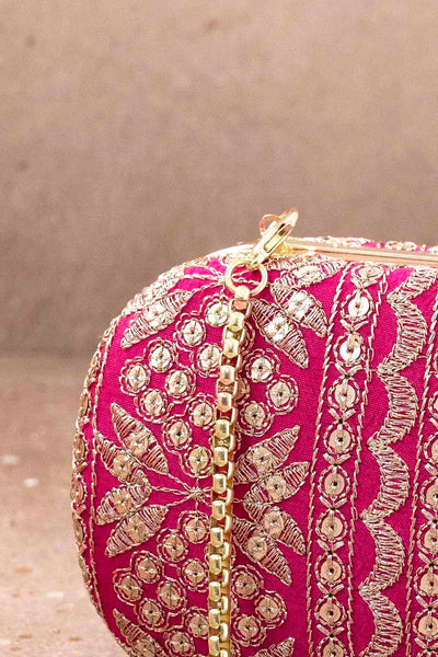 AMYRA Mirai embroidered clutch - Pink