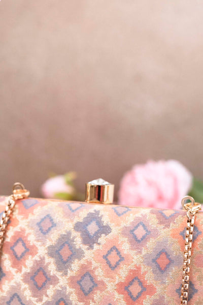 AMYRA Morocco shaded pure silk banarasi clutch - Peach