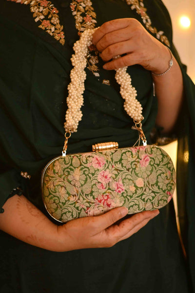 AMYRA Elora green capsule clutch