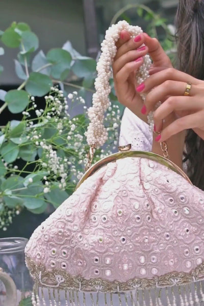 AMYRA Monroe baby pink vintage purse
