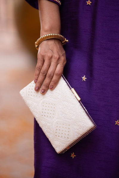 AMYRA Mughal off white box clutch