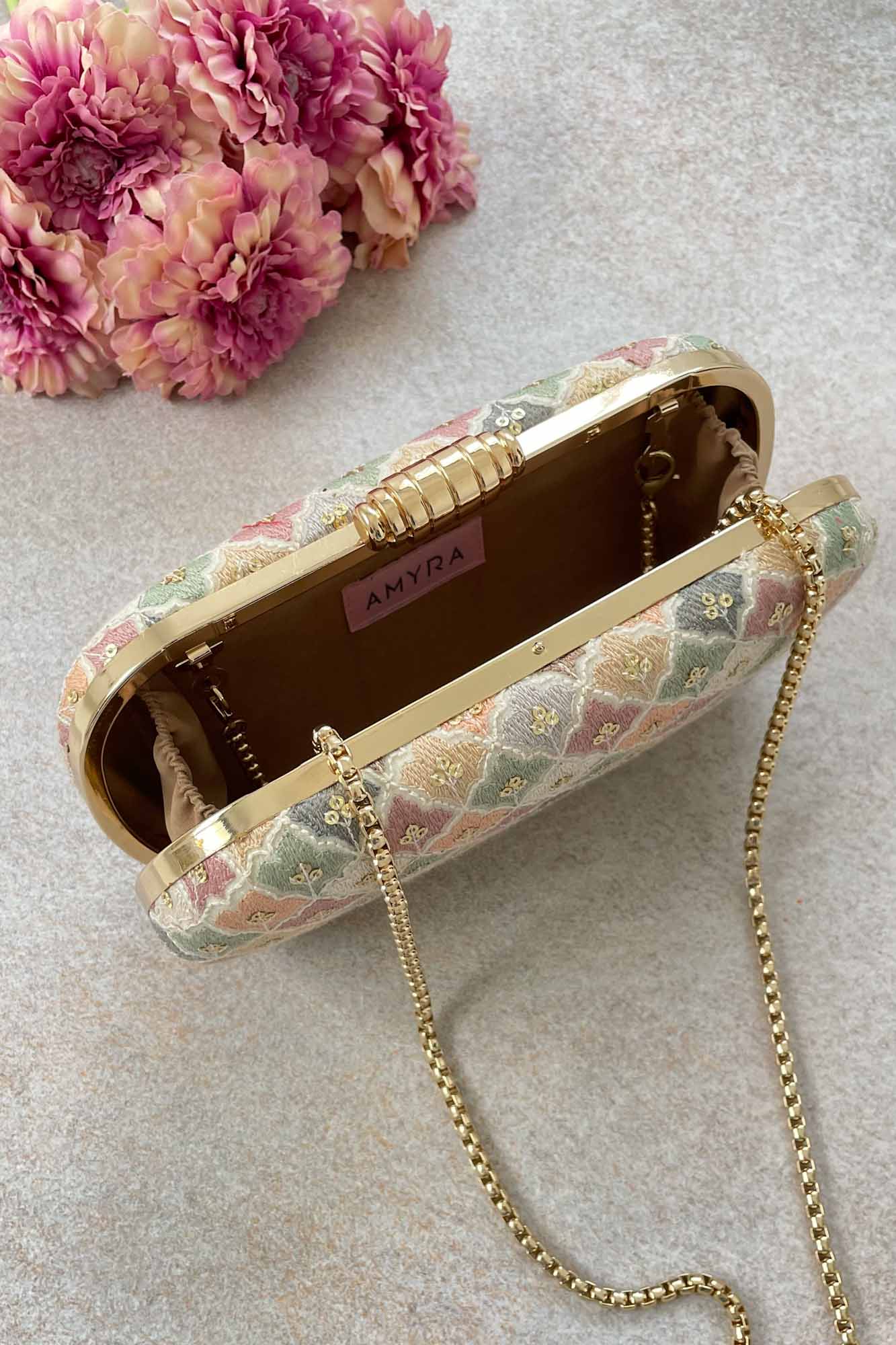 AMYRA Aza Capsule Clutch