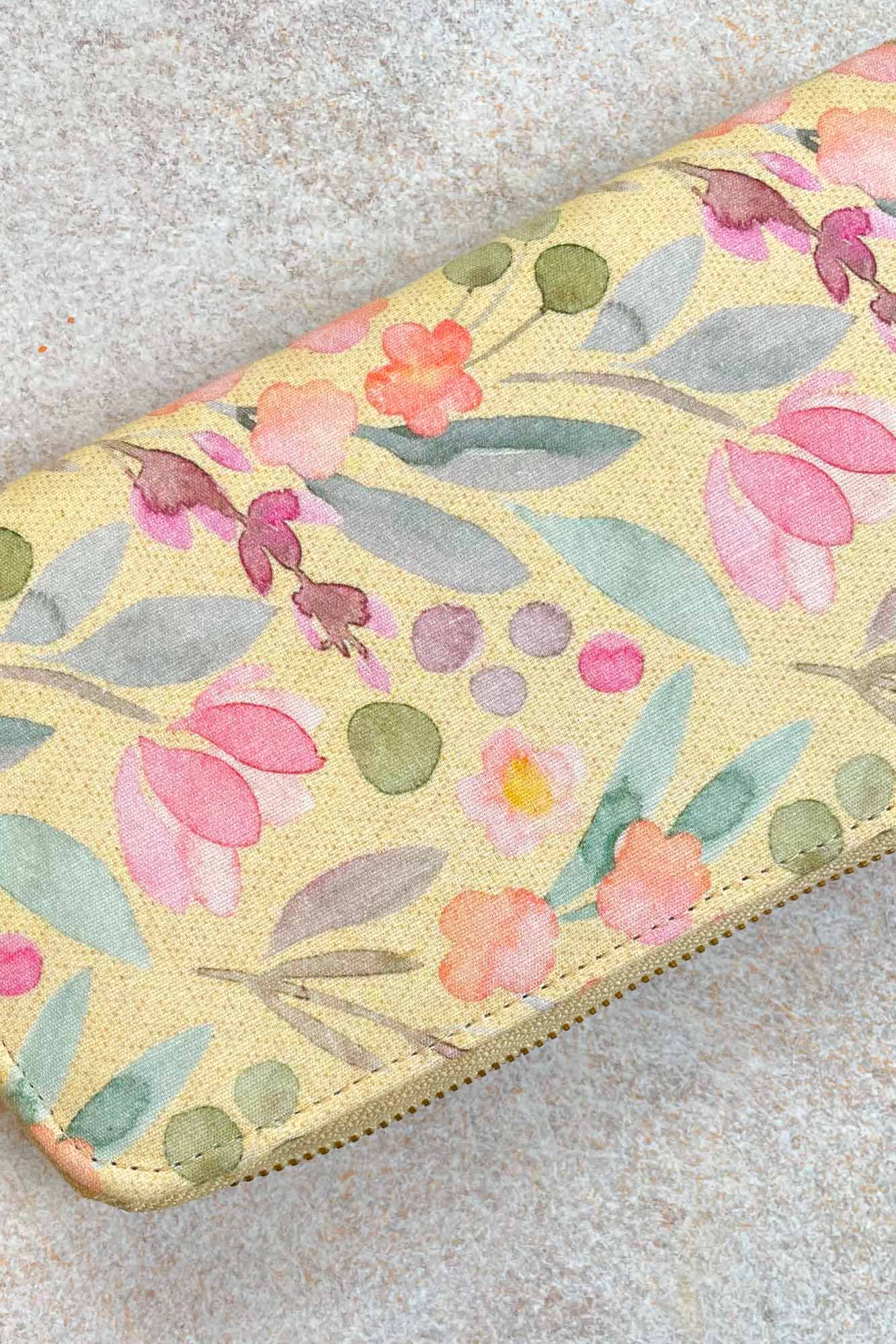 AMYRA Cynthia floral printed wallet - Yellow