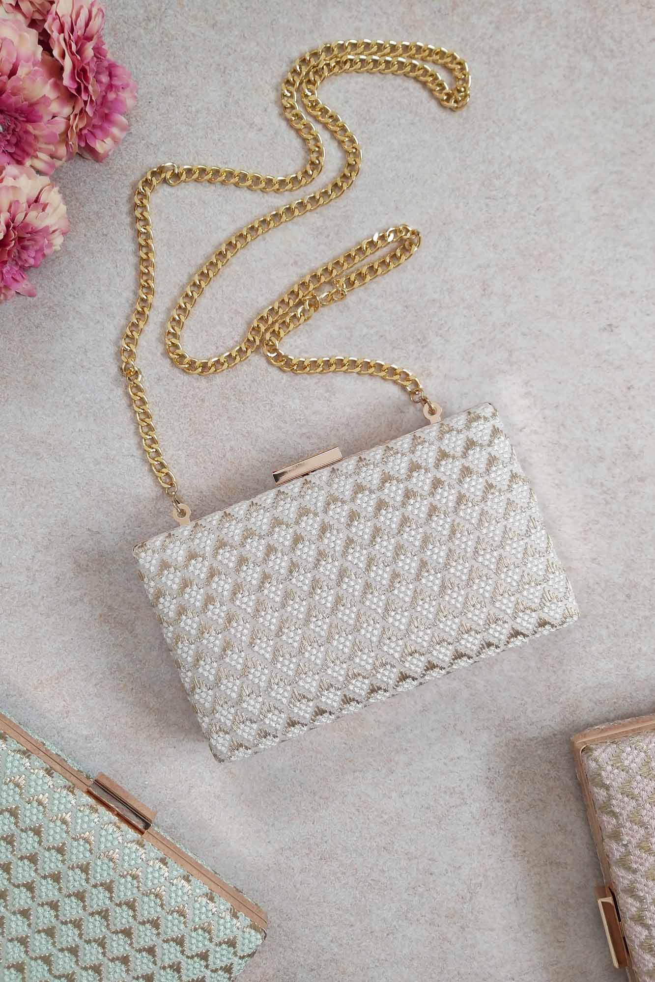 AMYRA SERENADE THREADWORK CLUTCH - OFF WHITE
