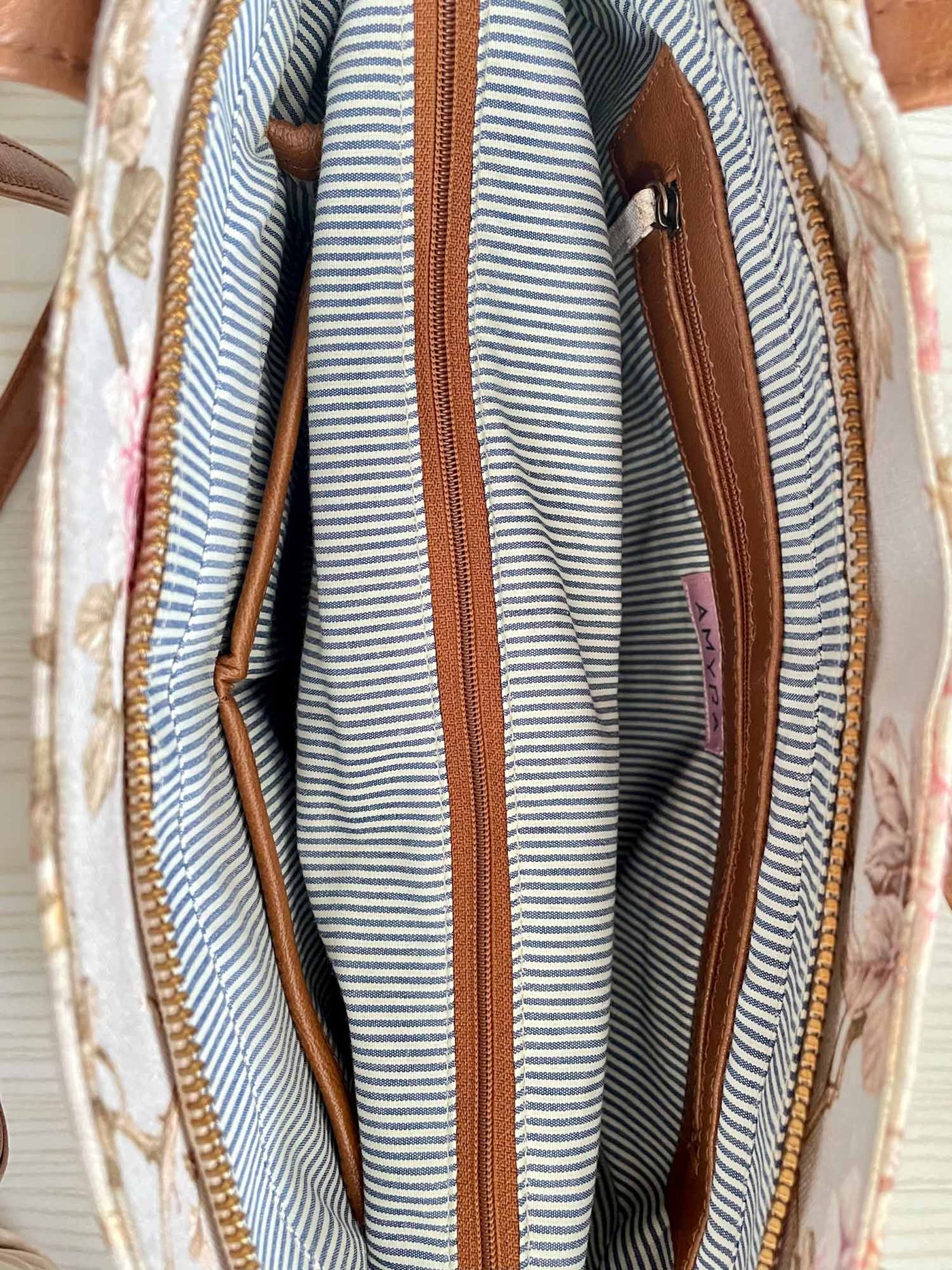 AMYRA Florence Hand Bag