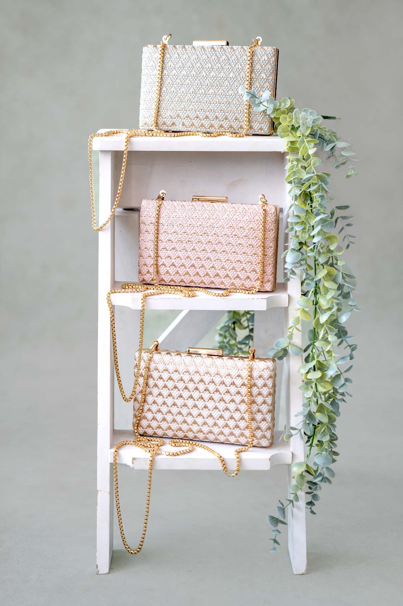 Serenade Threadwork Clutch - Off white