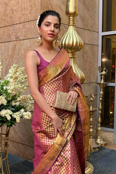 Bella Gold Box Clutch