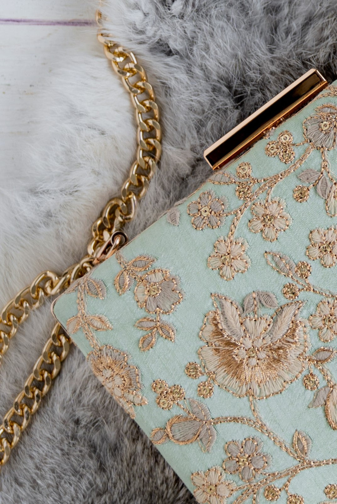 AMYRA LEYA WEDDING FAVORS BOX CLUTCH
